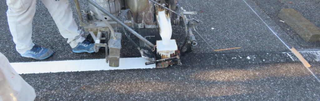 駐車場のライン工事
