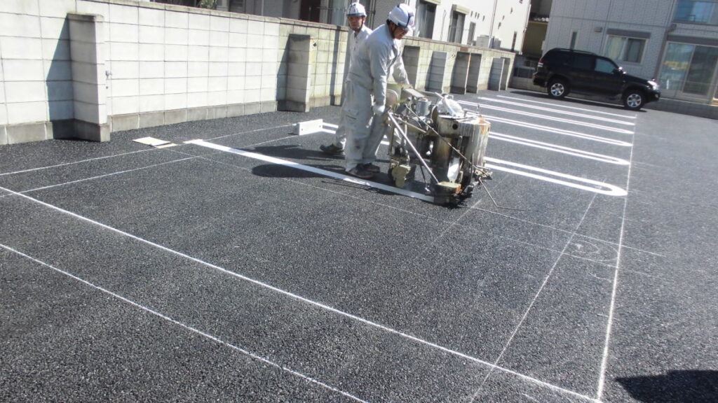 マーキング機で白線工事をする価格